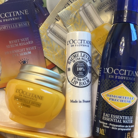 L’Occitane sample  gift box - Picture 3 of 3